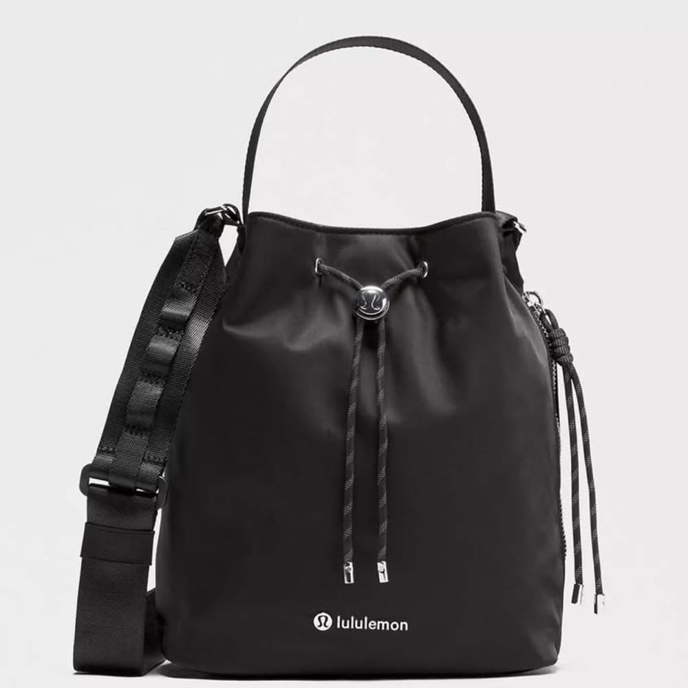Drawstring Bucket Crossbody Bag 5L